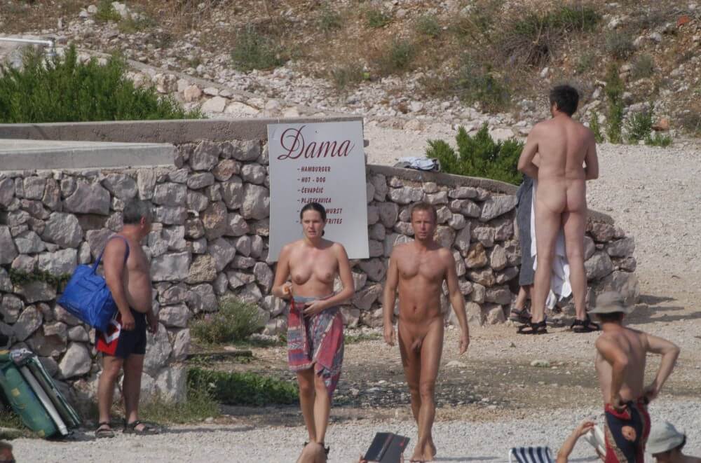 Baska Rock-Wall Path pics - Nudism is rooted in human nature
