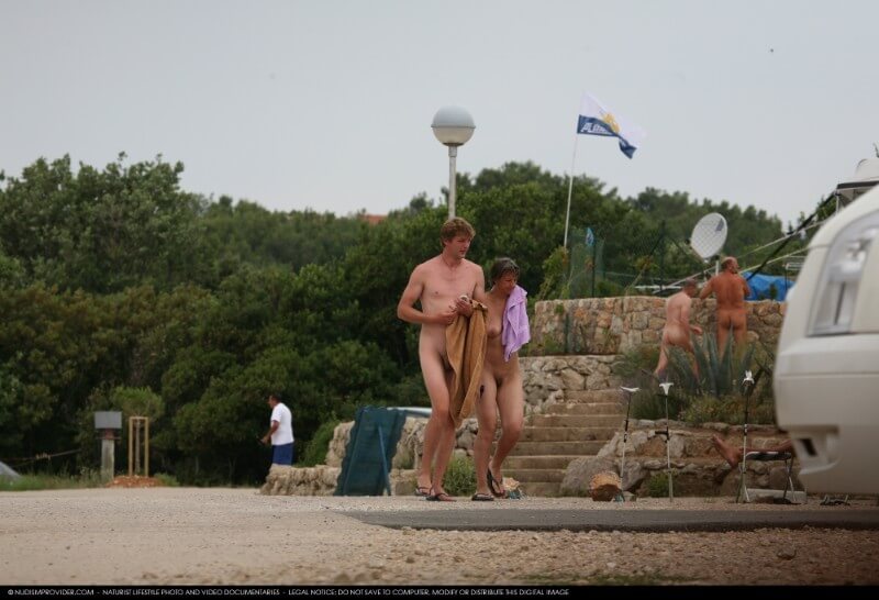 Nudism Family Indian Summer Painting photo gallery - European Delegation of Body Freedom Advocates