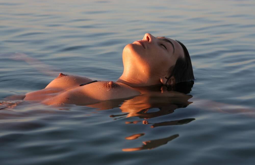 Sunlight Water to the Night pics - Naturist Club: Exclusive Content