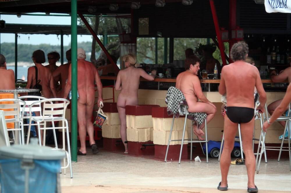 Outdoor diner view - Naturism enthusiasts around the world