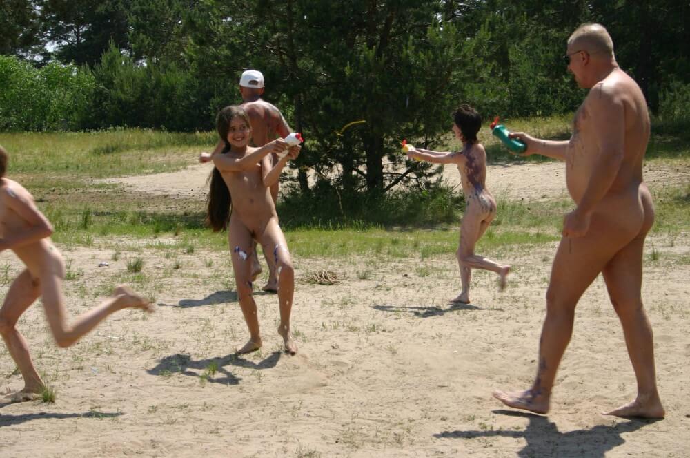 Kiev Group Painting Wild pics - Naturists believe in themselves and their potential
