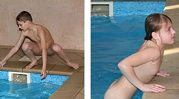 Naturism photo gallery # 5 - Looking at the sun and my own naked body