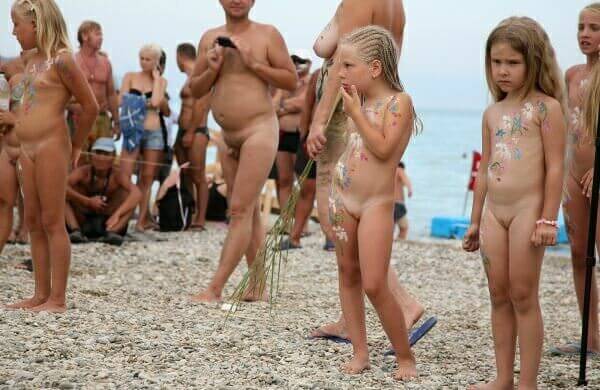Nudism photo gallery # 1 - Nudity helps you understand yourself and the people around you better