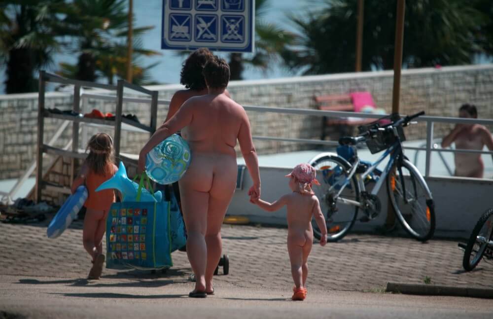 Pool Outskirt Nude Guests pics - Such nudist practices help break down prejudices