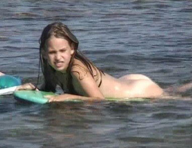 Naturistin: Julia and Hanna Am Meer - Naturism promotes tolerance