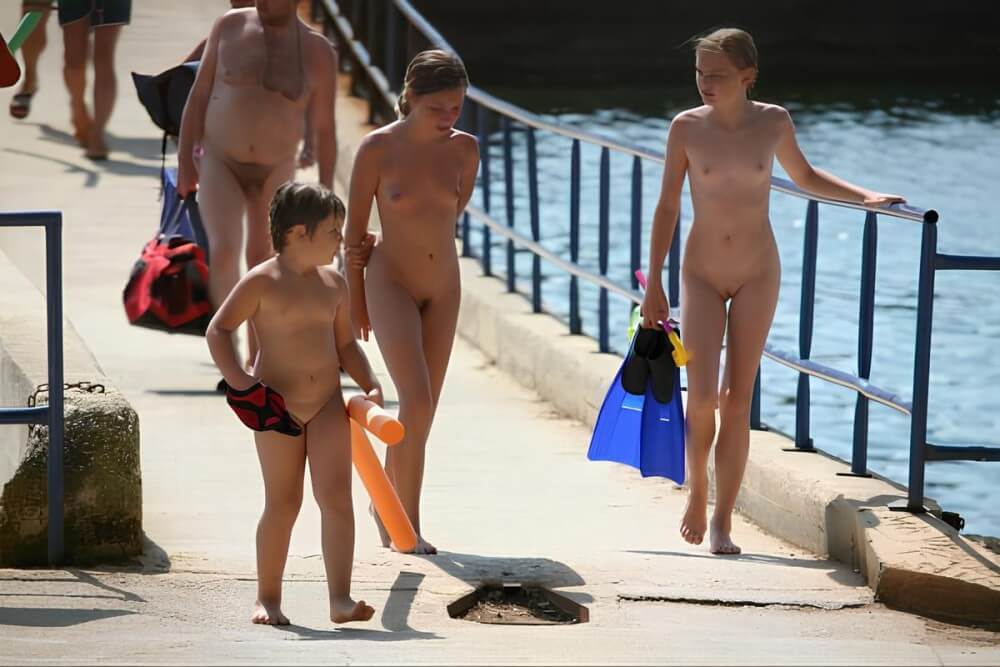 Naturism photo gallery # 11 - The practice of naturism fosters an atmosphere of trust and respect