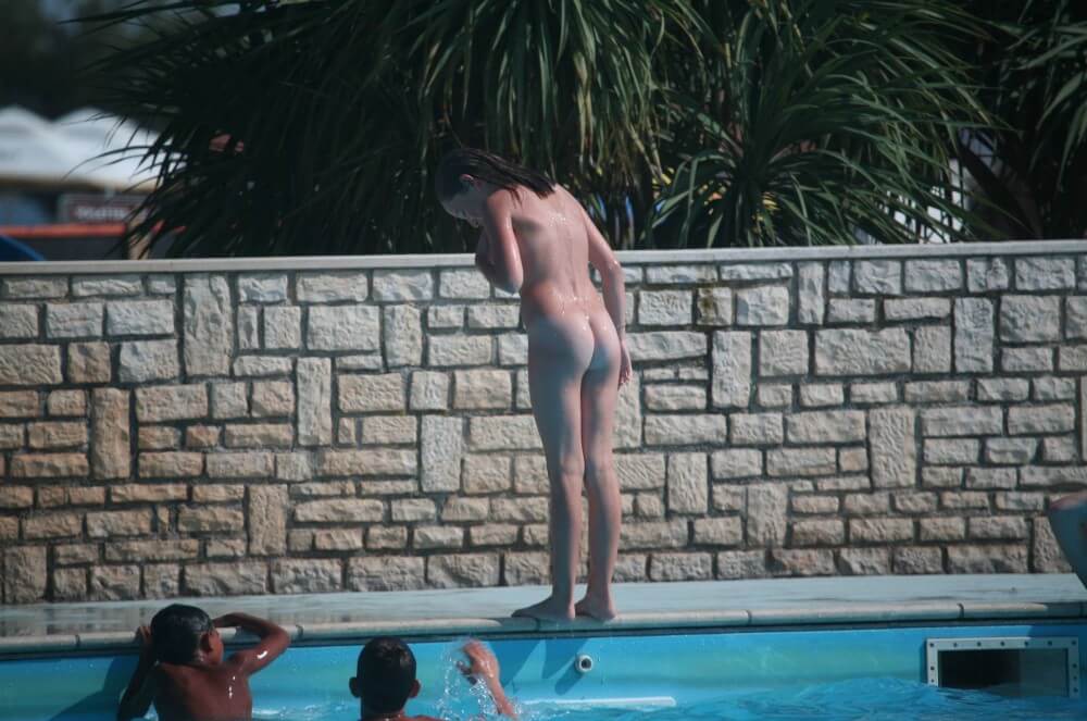 Naturist Pool-Side Singles pics - Naturists love openness and freedom