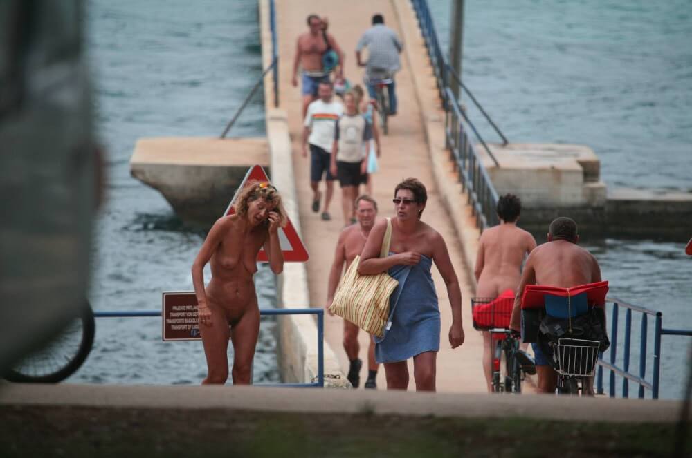 Crete FKK Bridge Crossing photos - Naturists value a simple life