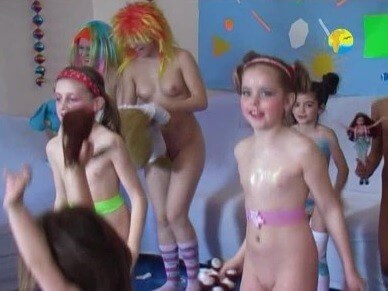 Naturism Freedom: Disco - A nudist values sincerity, honesty, and openness in relationships