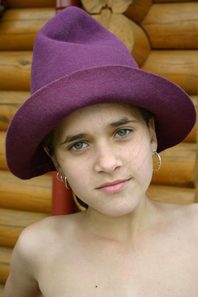 Cabin Reflections nudism pics - The desire to admire the human form