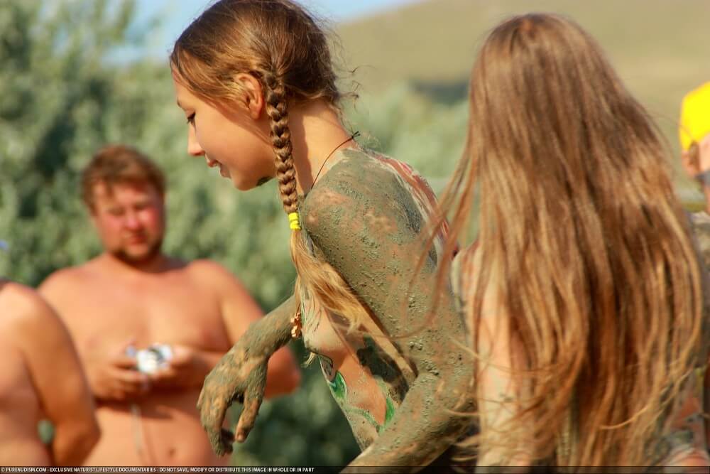 Premium Content # 36 - Family nudism in its cultural context