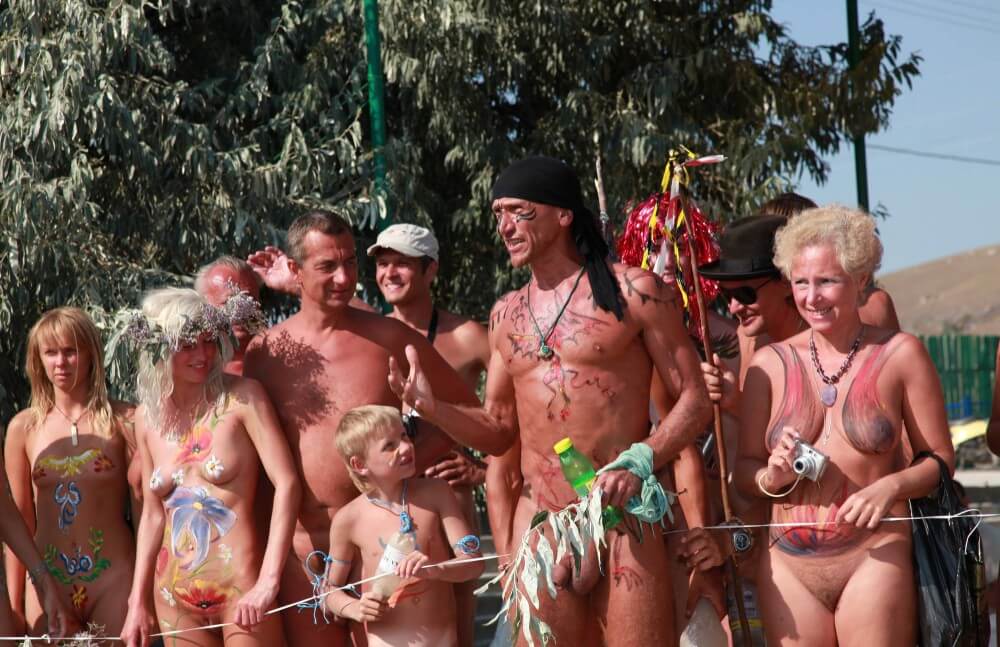 Naturist Day From Behind pics - Freedom of choice is important for anyone who wishes to become a naturist