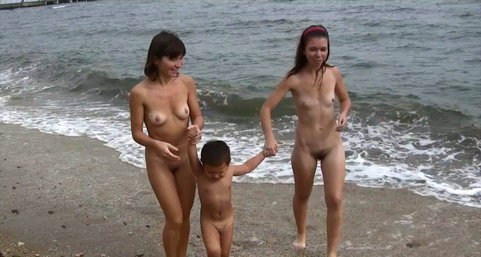 Land and Sea Naturism vol 1 - Naturism promotes openness toward the body