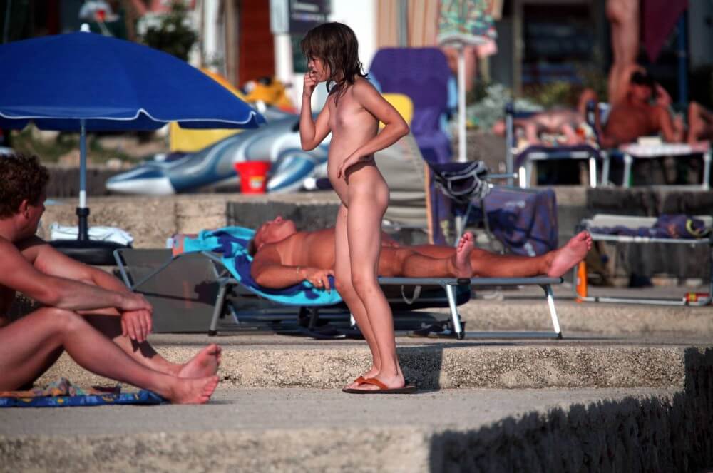 Girl Walk to Nudist Shower pics - The practice of nudism fosters trust and honesty