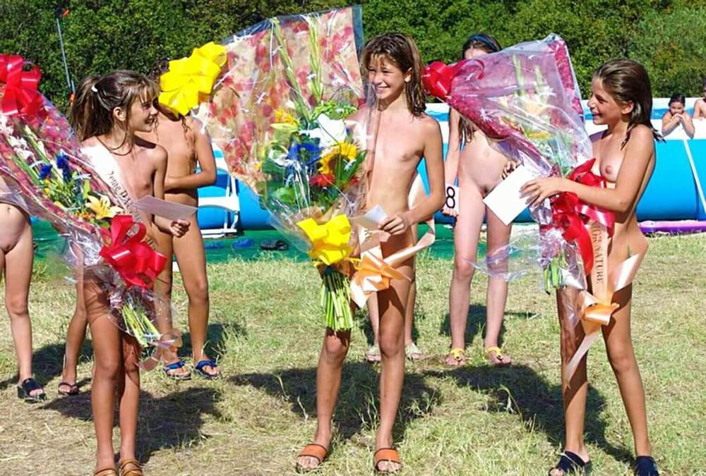 Nudism photo gallery # 2 - Nudism in the Modern World