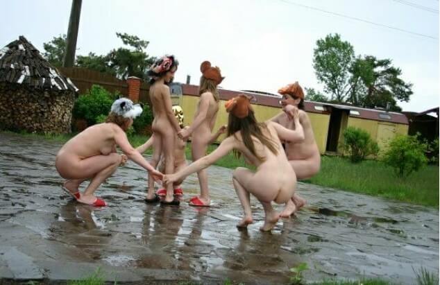 Naturism photo gallery # 23 - A naturist strives for inner harmony and emotional balance