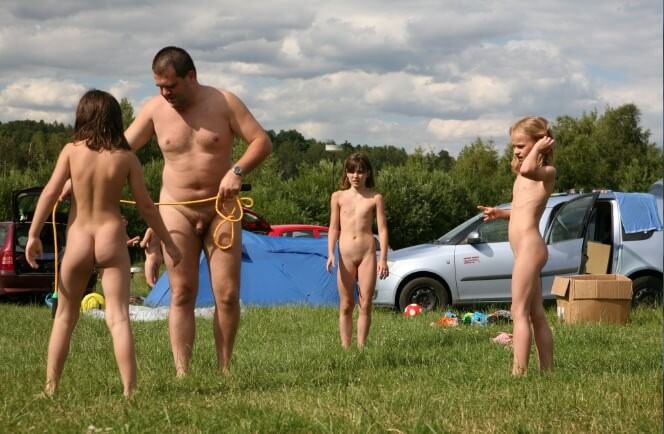 Naturism photo gallery # 38 - Nudism in the Modern World