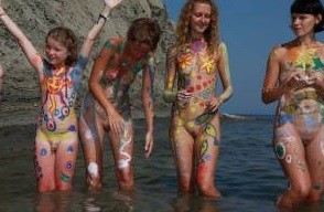 A Mediterranean Crag photos - In nudist culture, sincerity, honesty, and respect for oneself and others are valued