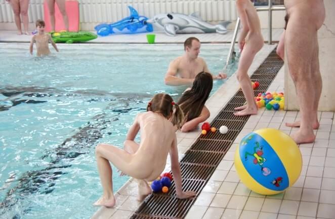 Nude family in the pool photos - Events with completely naked people