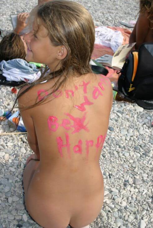 Osez vivre nu… Documentary naturism - Naturism and nudism value openness of mind and body