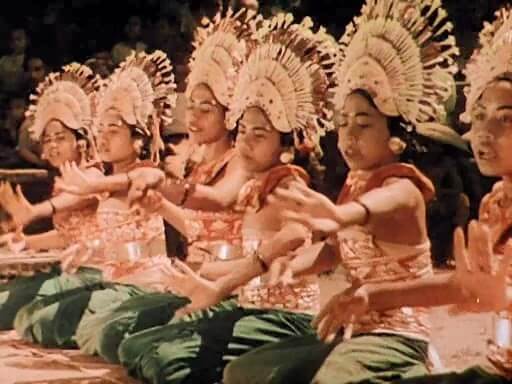 Legong Dance of the Virgins 1935 - Nudism reduces self-consciousness